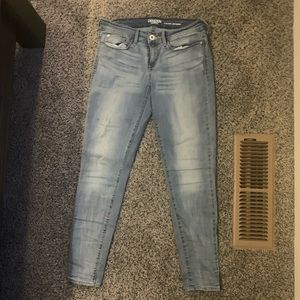 Levi’s Loe Rise Jegging